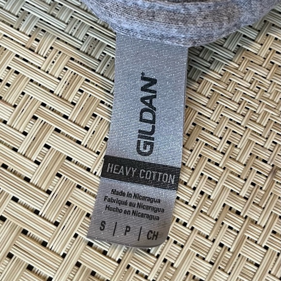 2 Gildan Massachusetts Heavy Cotton T-shirts Size S - Picture 8 of 11
